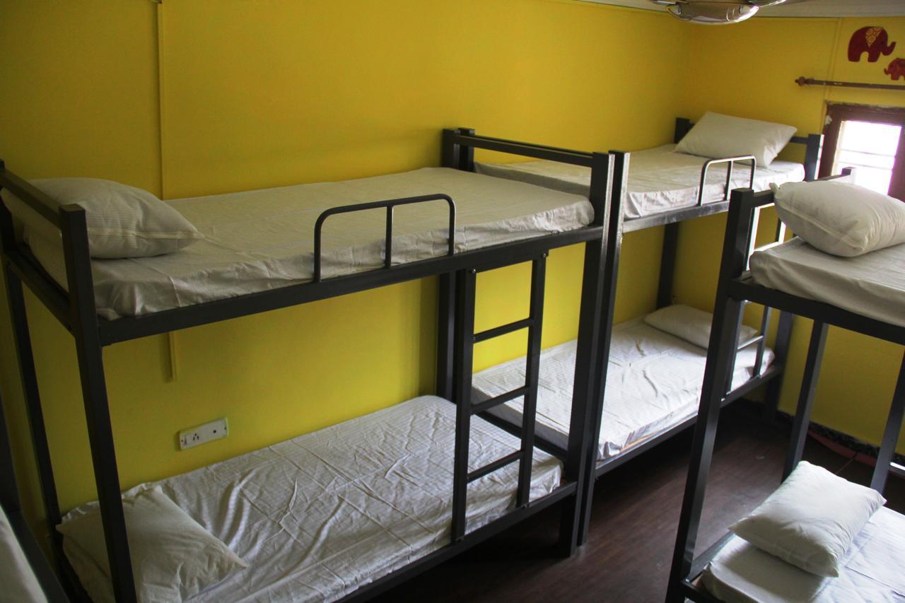 Eltravo - Hostel อุเดเปอร์ ภายนอก รูปภาพ